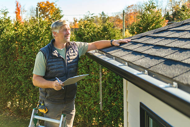 Professional Roofing technician working in Springfield, ID